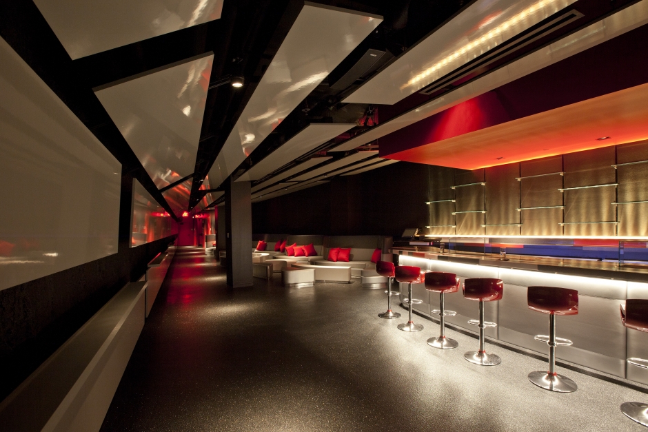 Descent Bar at the W 